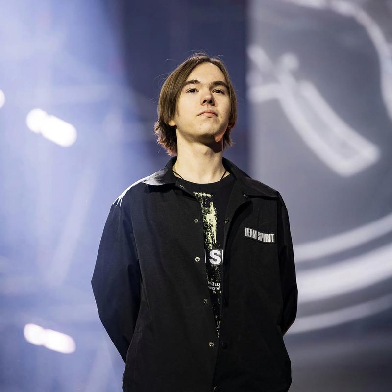 英雄联盟S12淘汰赛GENG 3-2 DK拿下，Chovy赛后认为DRX会击败EDG晋级