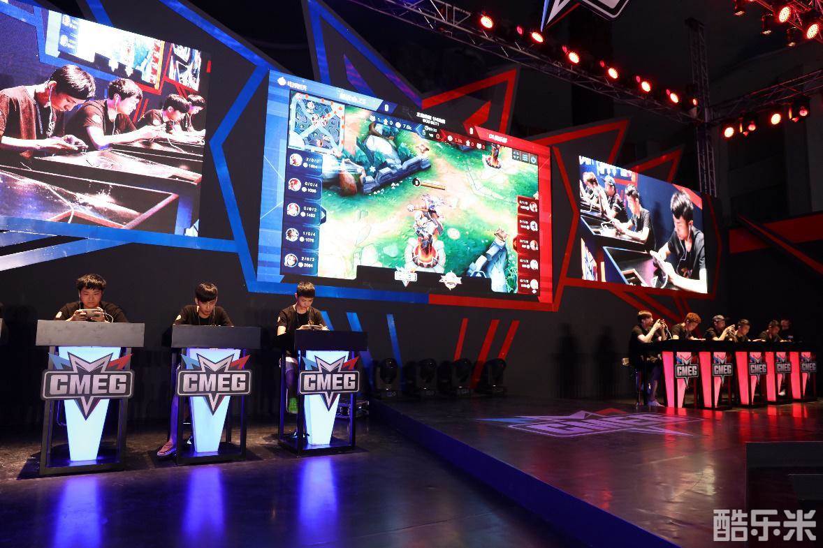 apEX ：这可能是 ZywOo 长时间以来第一次陷入低迷。目前没有明确的第一名队伍。