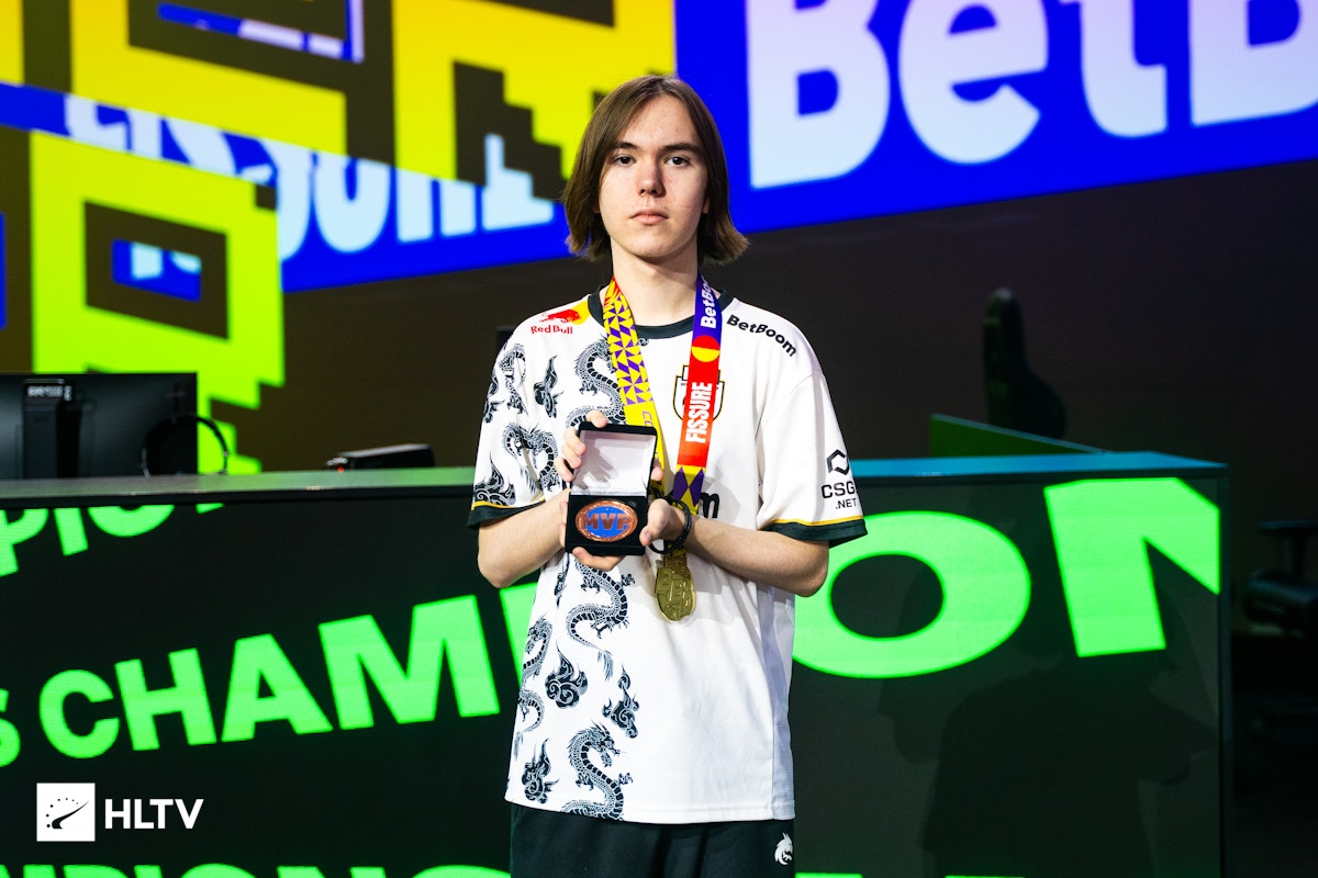 OMG昨日赛后返图：会以更好的面貌迎接新的赛季！